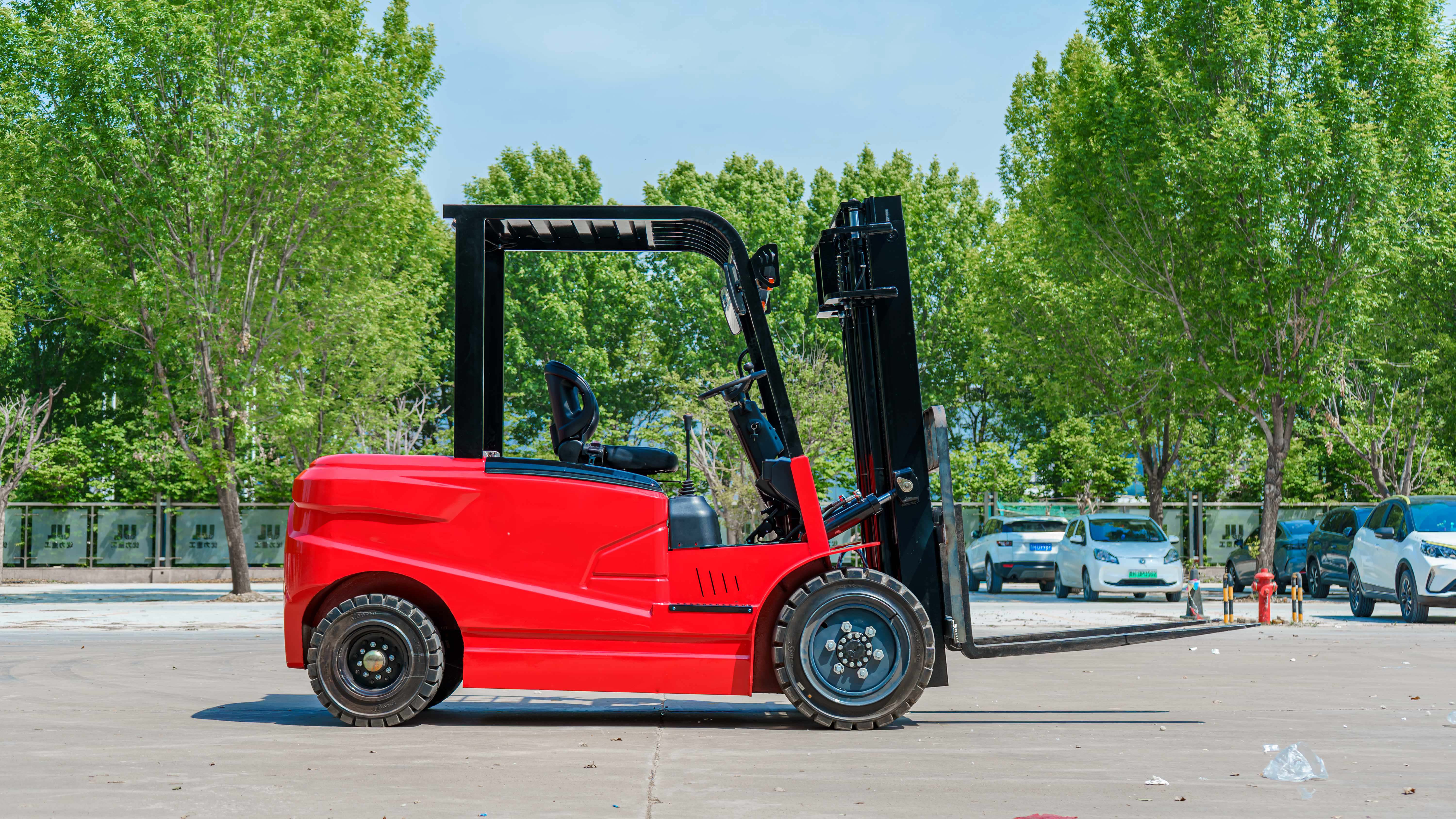 How to Maintain Forklift Equipment for Long-Term Performance