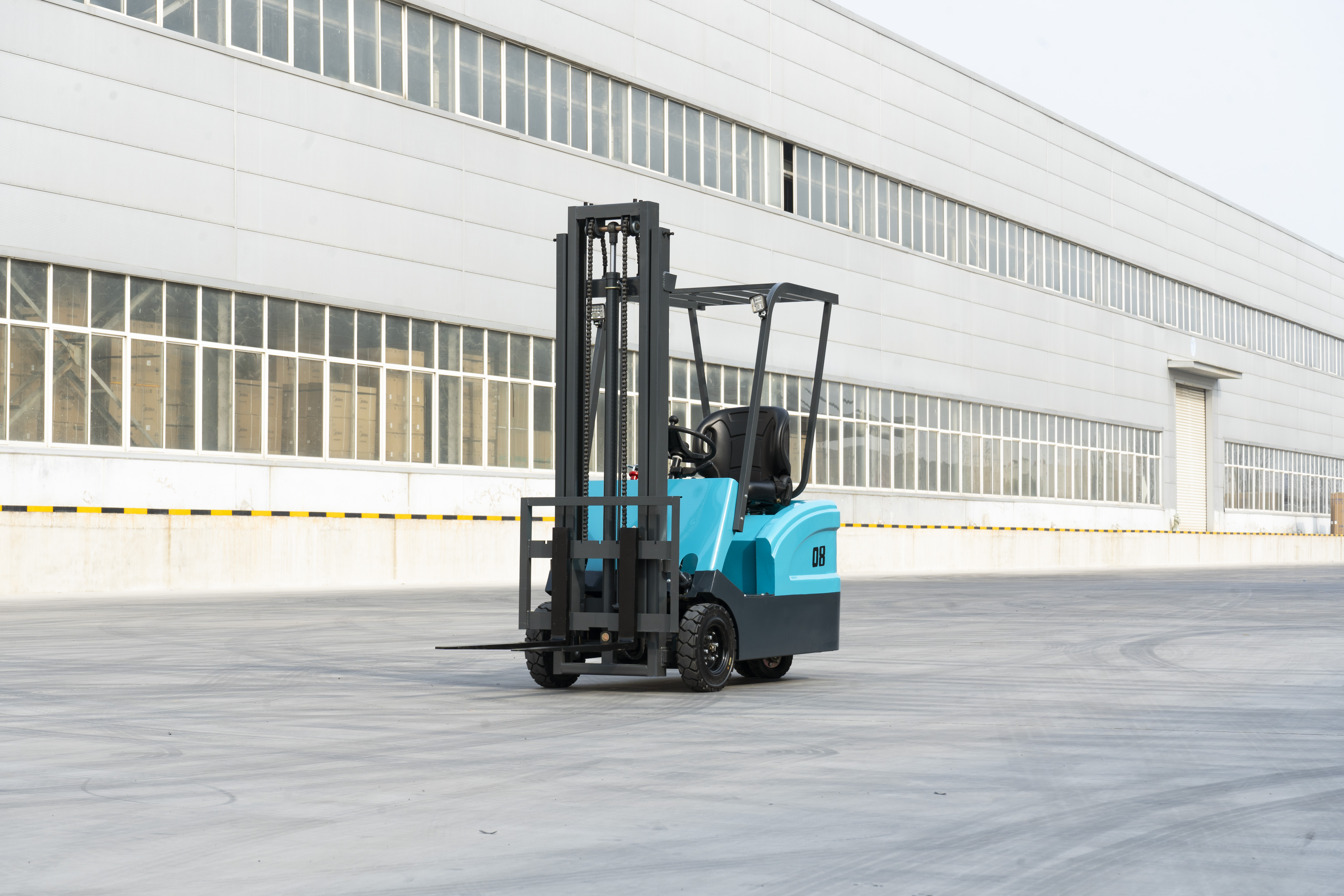 Common Usage Issues with 8 Ton Forklifts and How to Avoid Them