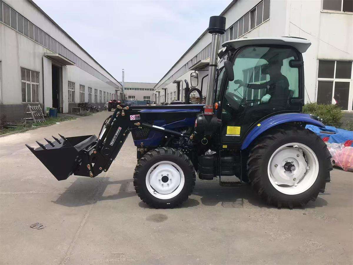 10 tractorum fabricati sunt et ad Italiam missi