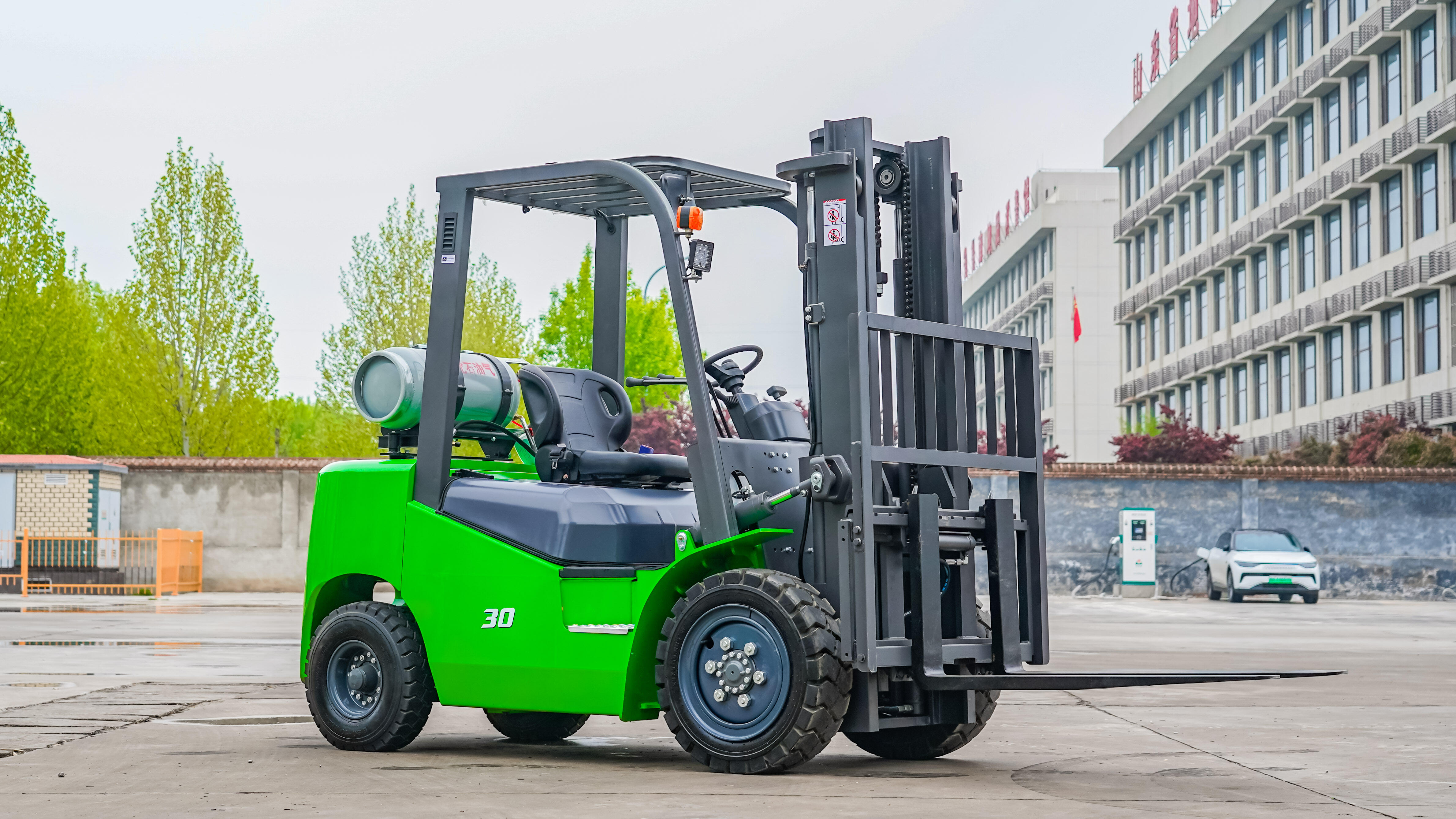 What Common Issues Should You Be Aware of When Using a 5 Ton Electric Forklift?