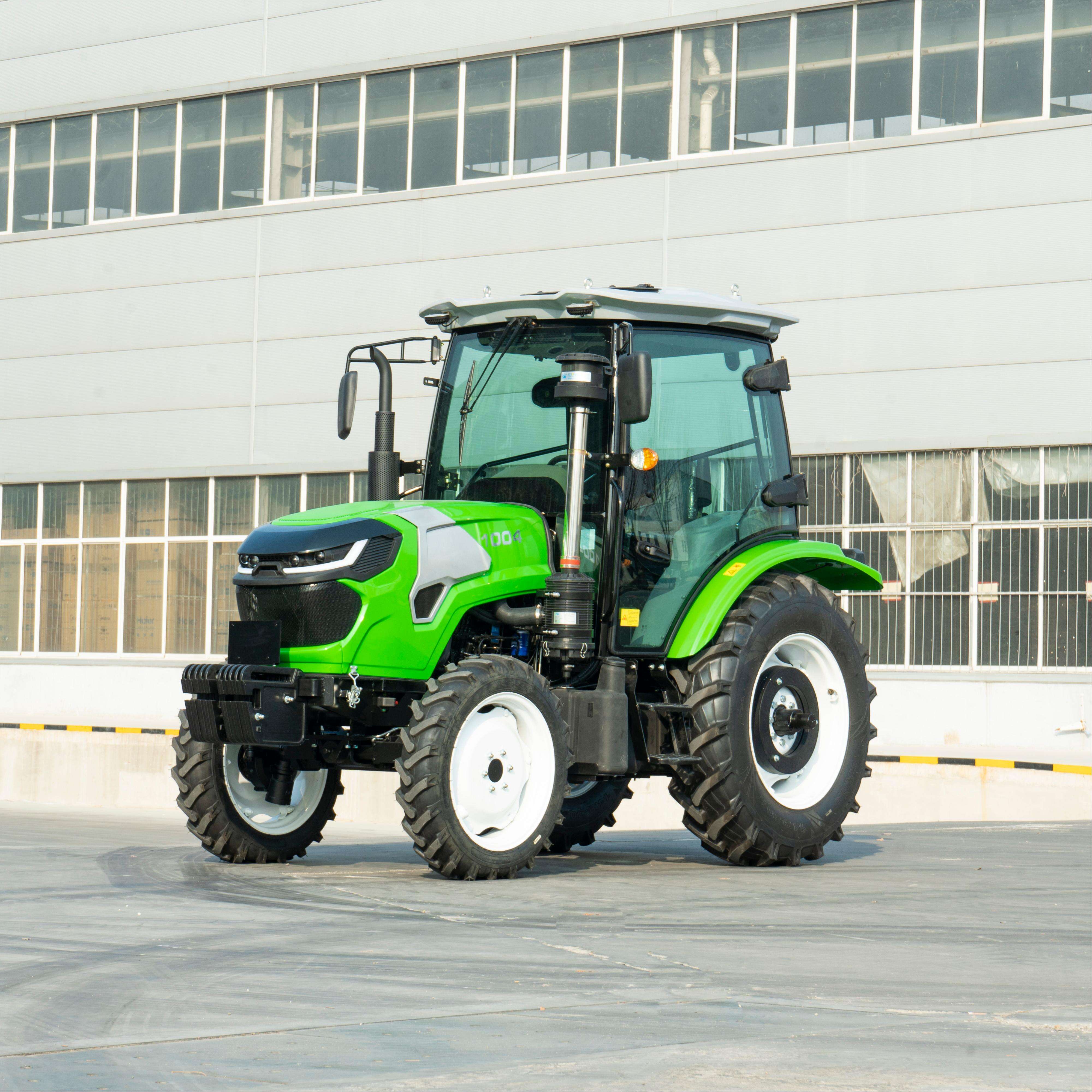 What Makes Light Tractors Ideal for Small to Medium-Sized Farms?