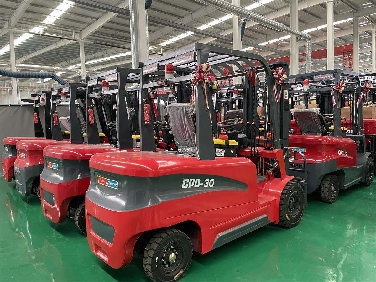 The popularity of electric forklifts is getting higher and higher