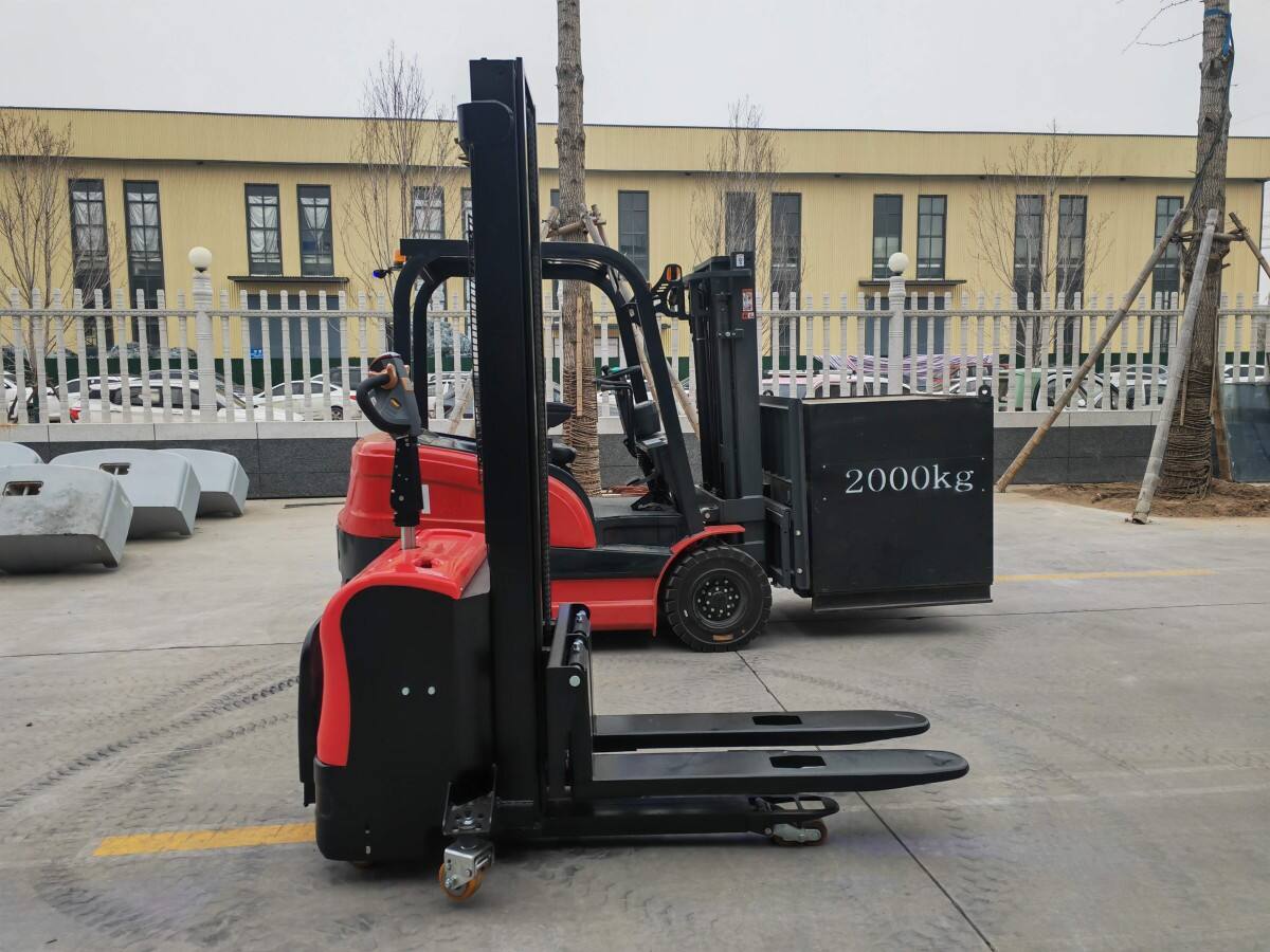 electric forklift.jpg
