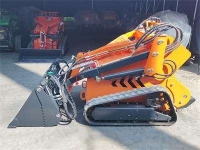 A skid steer loader exported to Italy