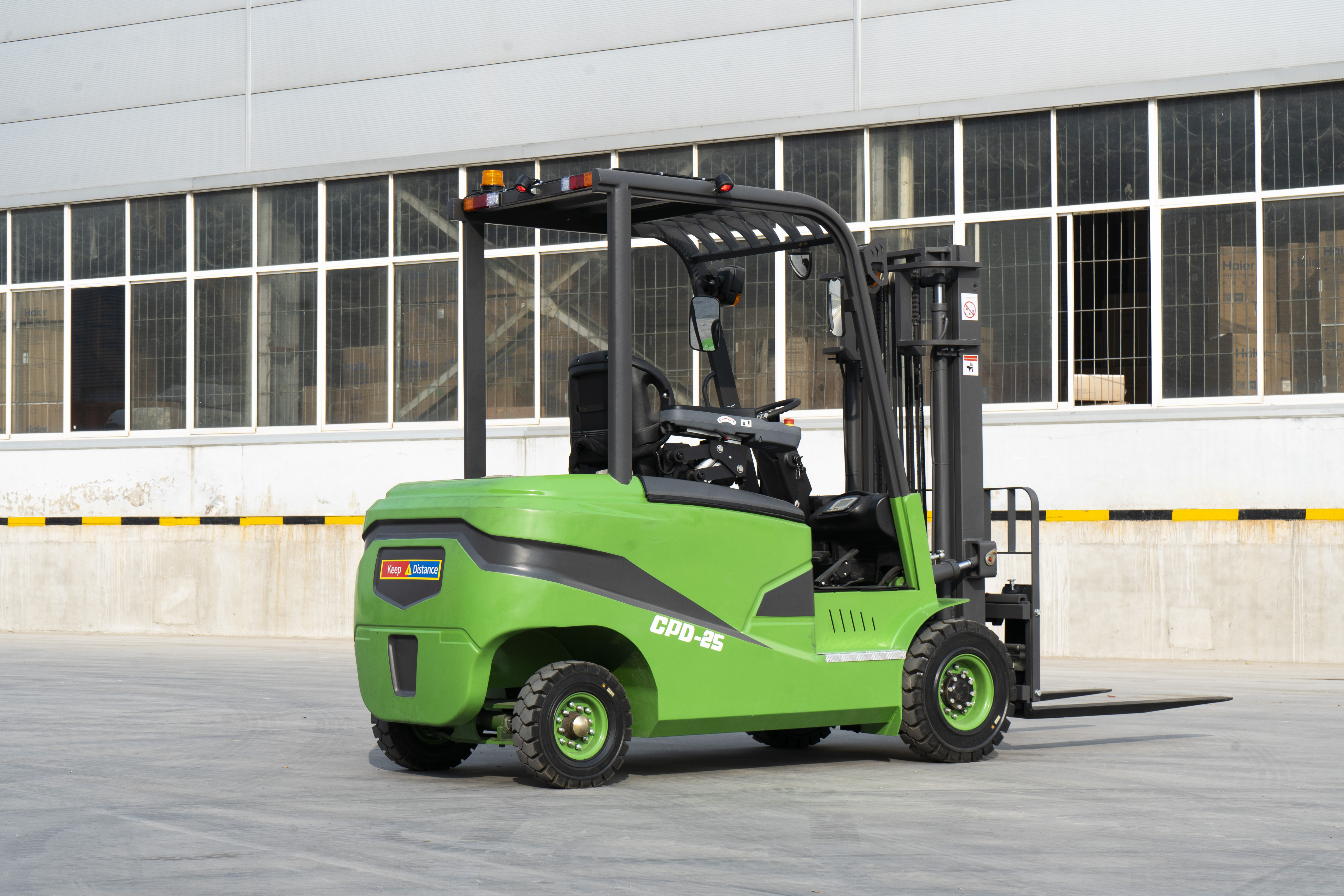 How to Choose the Right Electric Counterbalance Forklift for Your Business Needs