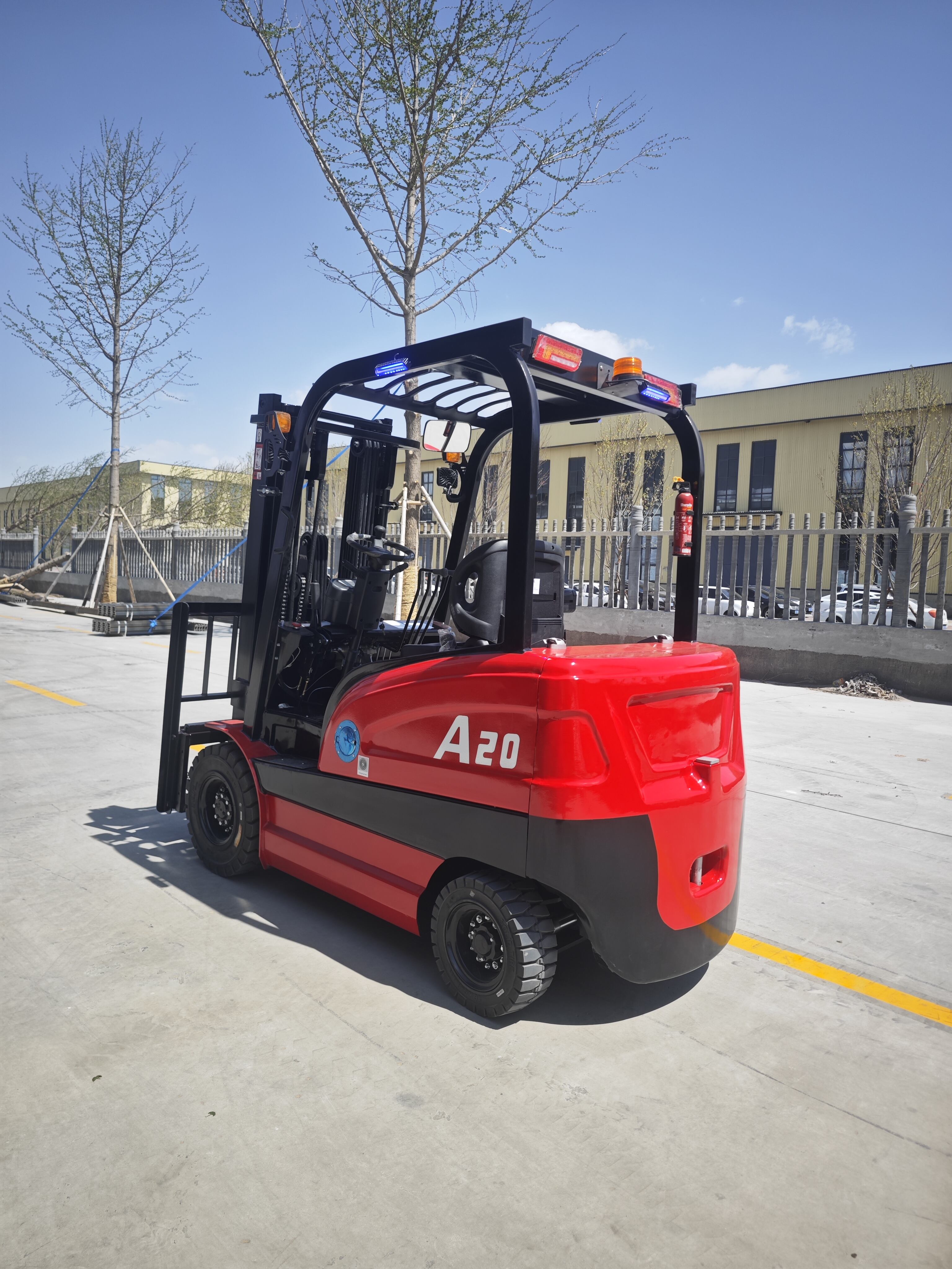 What Makes a Leading Electric Forklift Manufacturer?