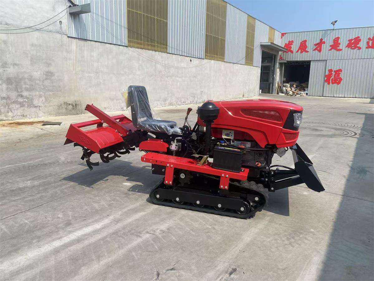 Miniature tractors are gradually entering various agricultural sectors.