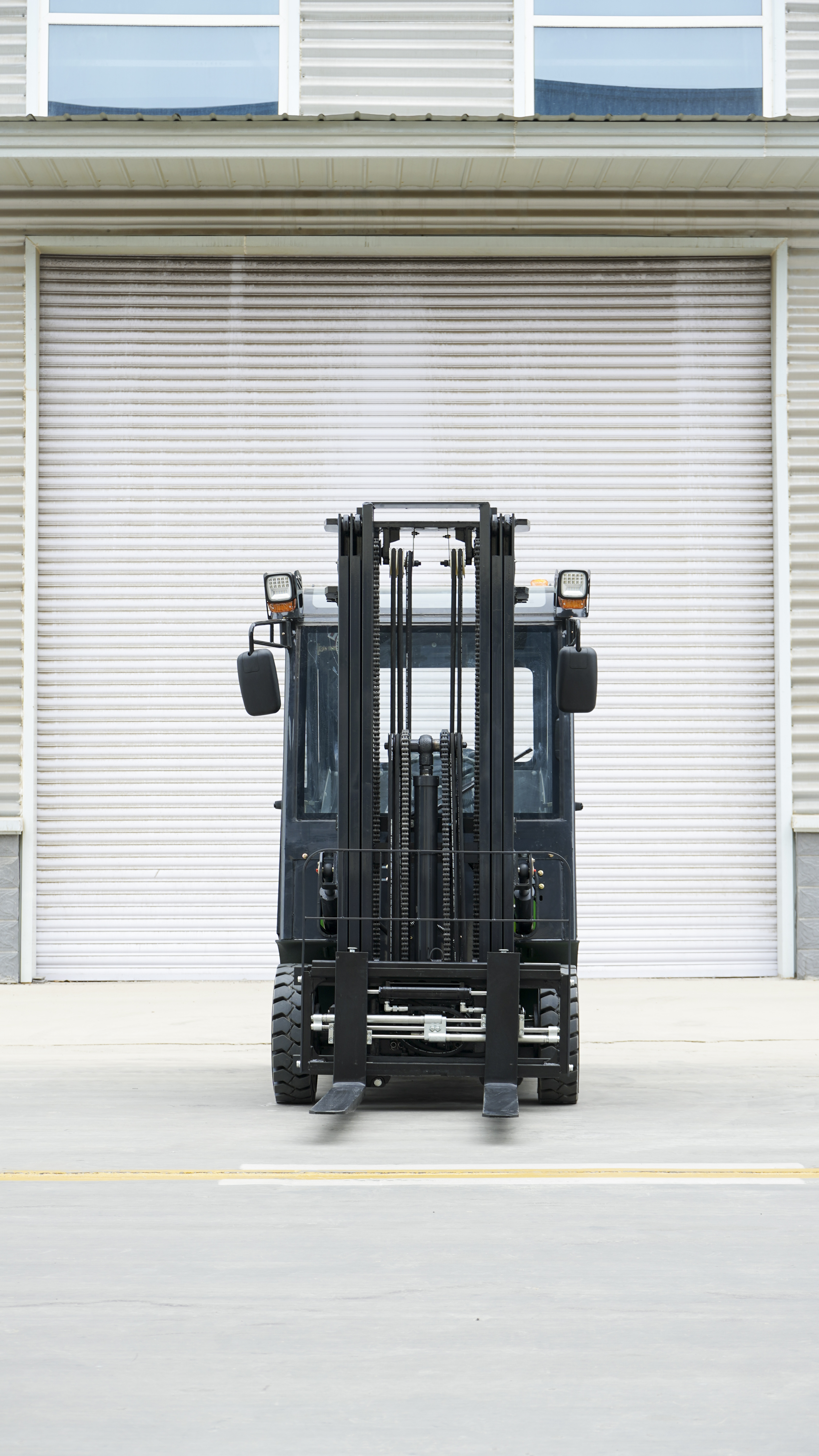 What Are the Benefits of Using Stand Up Reach Forklifts in Your Operation