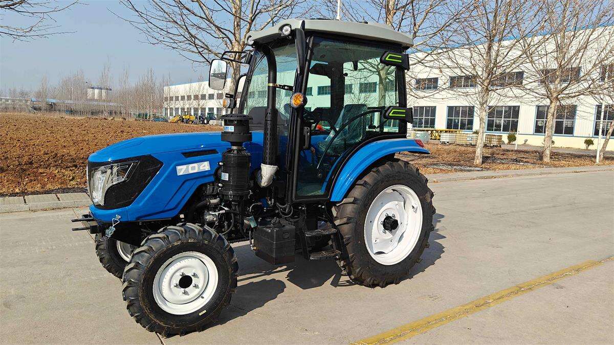 Anim na Traktor na Ipinadala sa Pransya