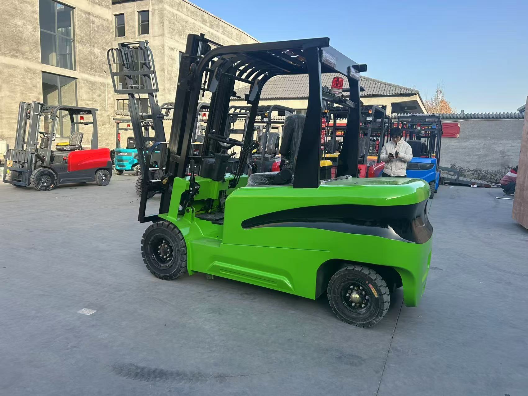 electric forklift