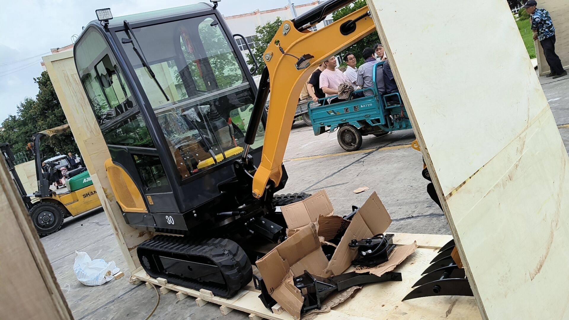 The mini excavator has received unanimous praise from customers