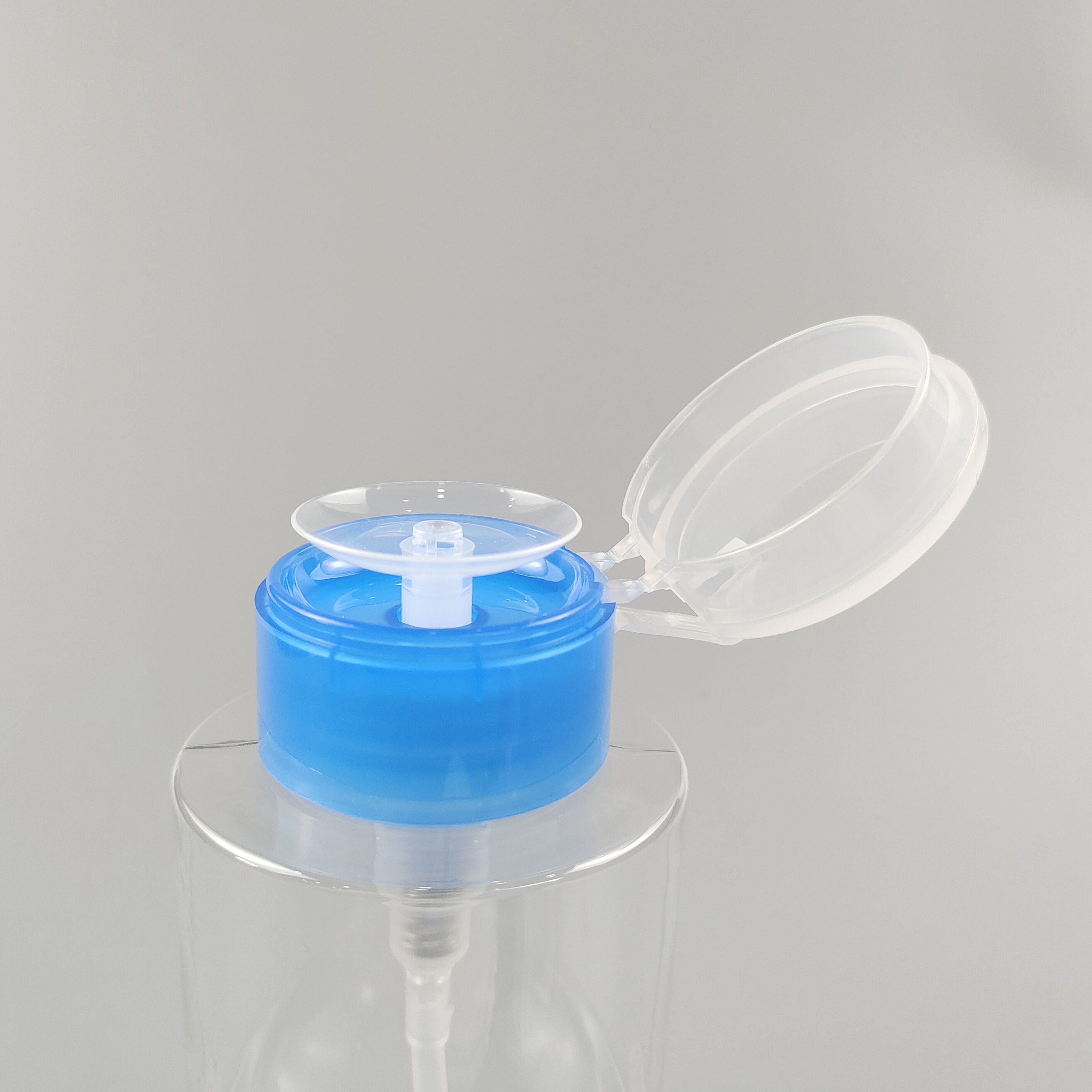 تطبيقات متعددة الاستخدامات عبر إجراءات العناية بالأظافر المختلفة