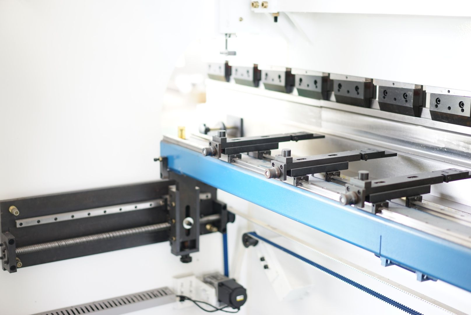 Versatile Material Handling Capabilities
