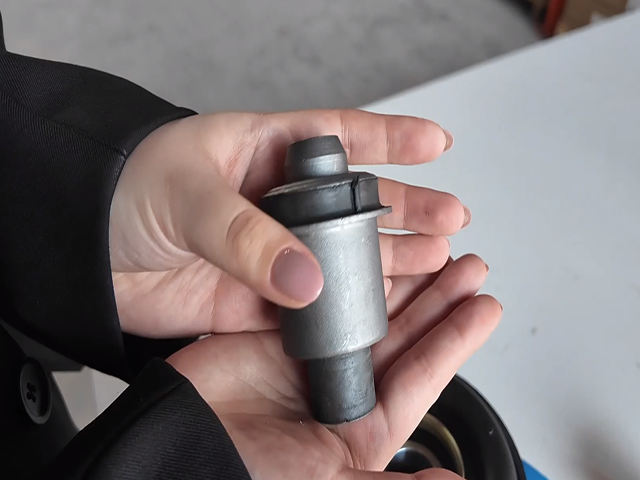 1 dakika için Bushing İngilizce