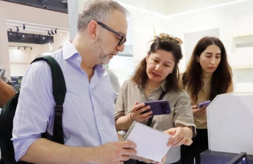 dual exhibitions conclude banfert persists as a long distance runner in making panels more beautiful and desirable-2