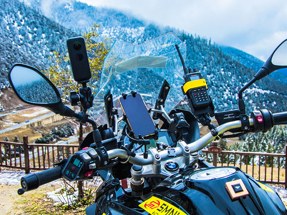 Innovating Motorcycle Accessories: The SMNU Approach to Phone Mounts and Intercom Holders