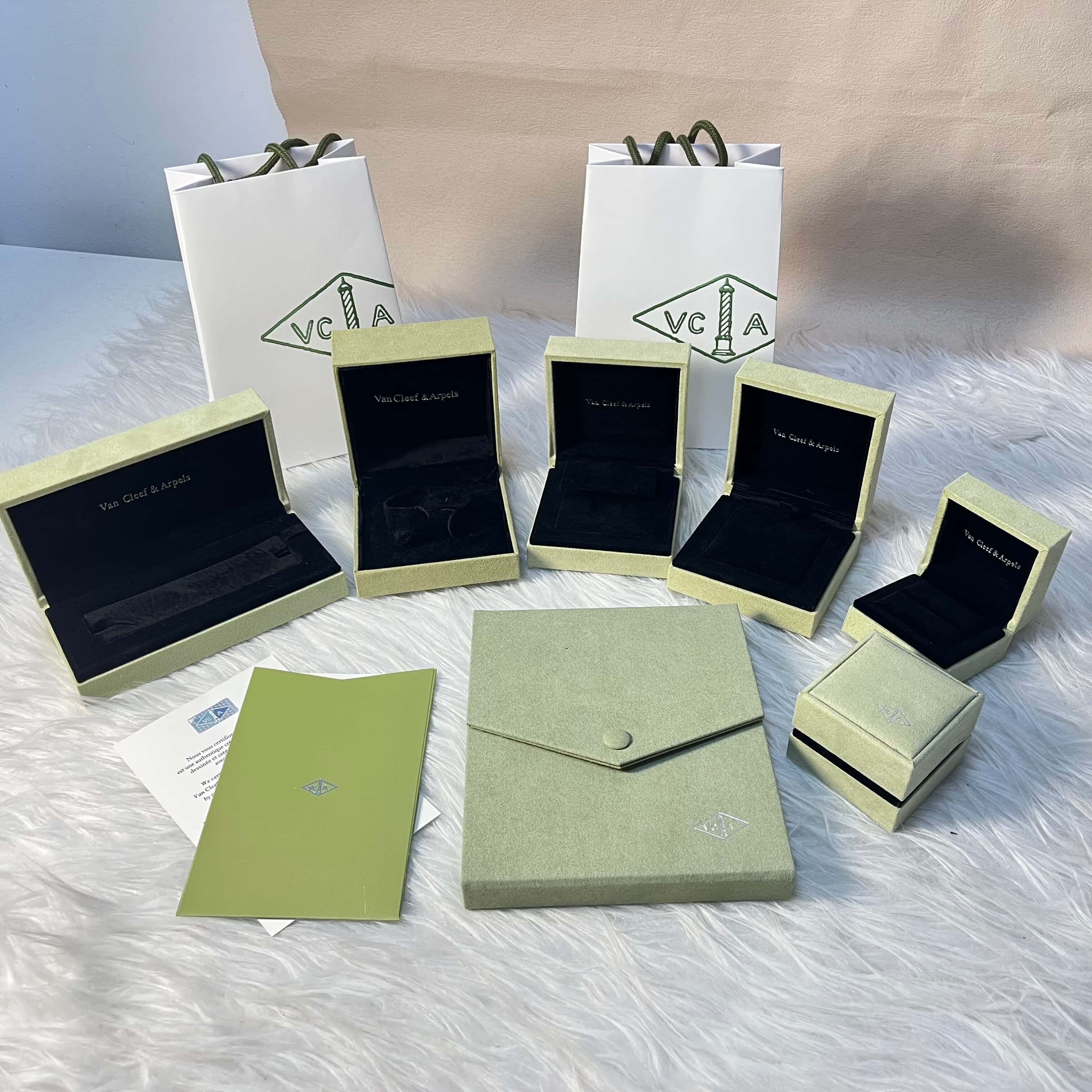 Van Cleef & Arpels Jewelry Box