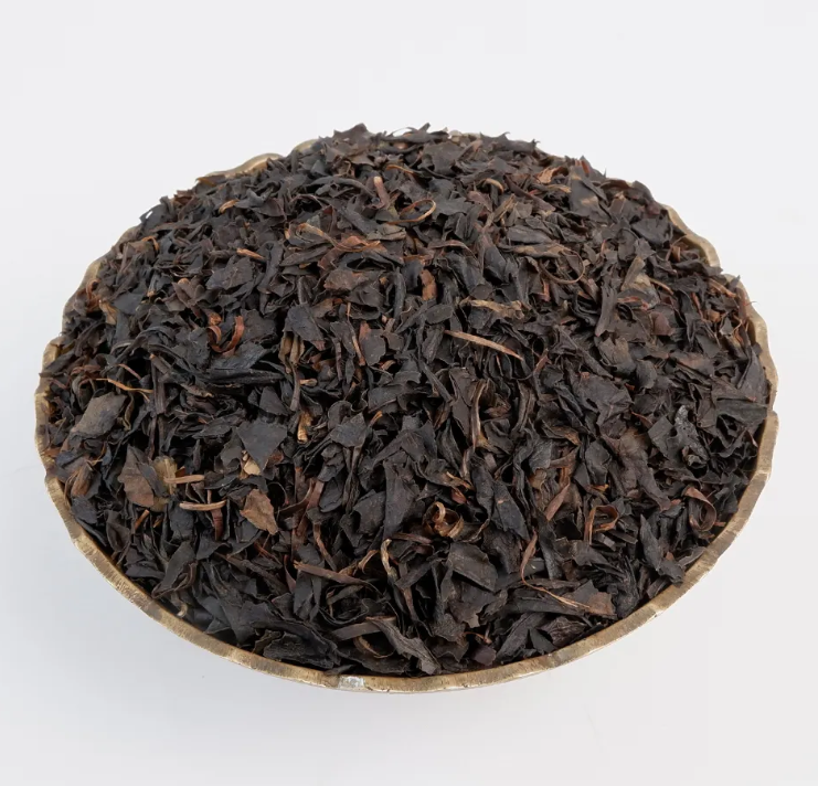 Are organic tea varieties adaptable to different blending needs?
