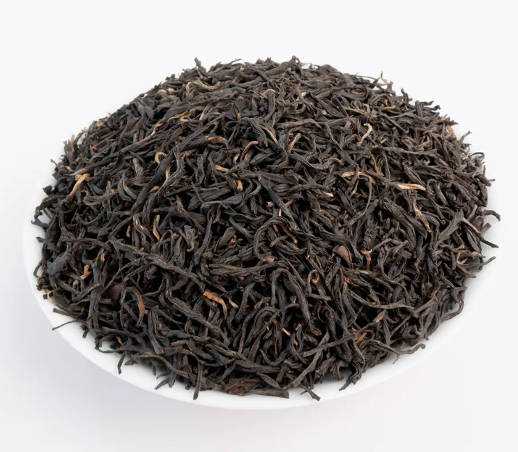 How to choose between loose leaf and bagged wholesale tea for your business?
