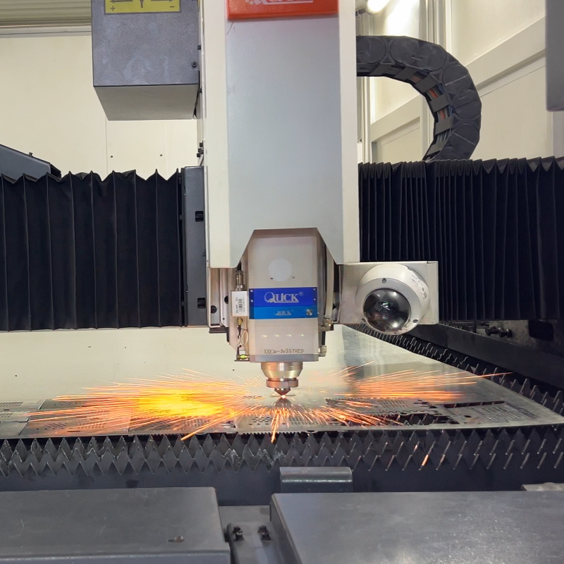 How to extend the life of a fiber laser head?