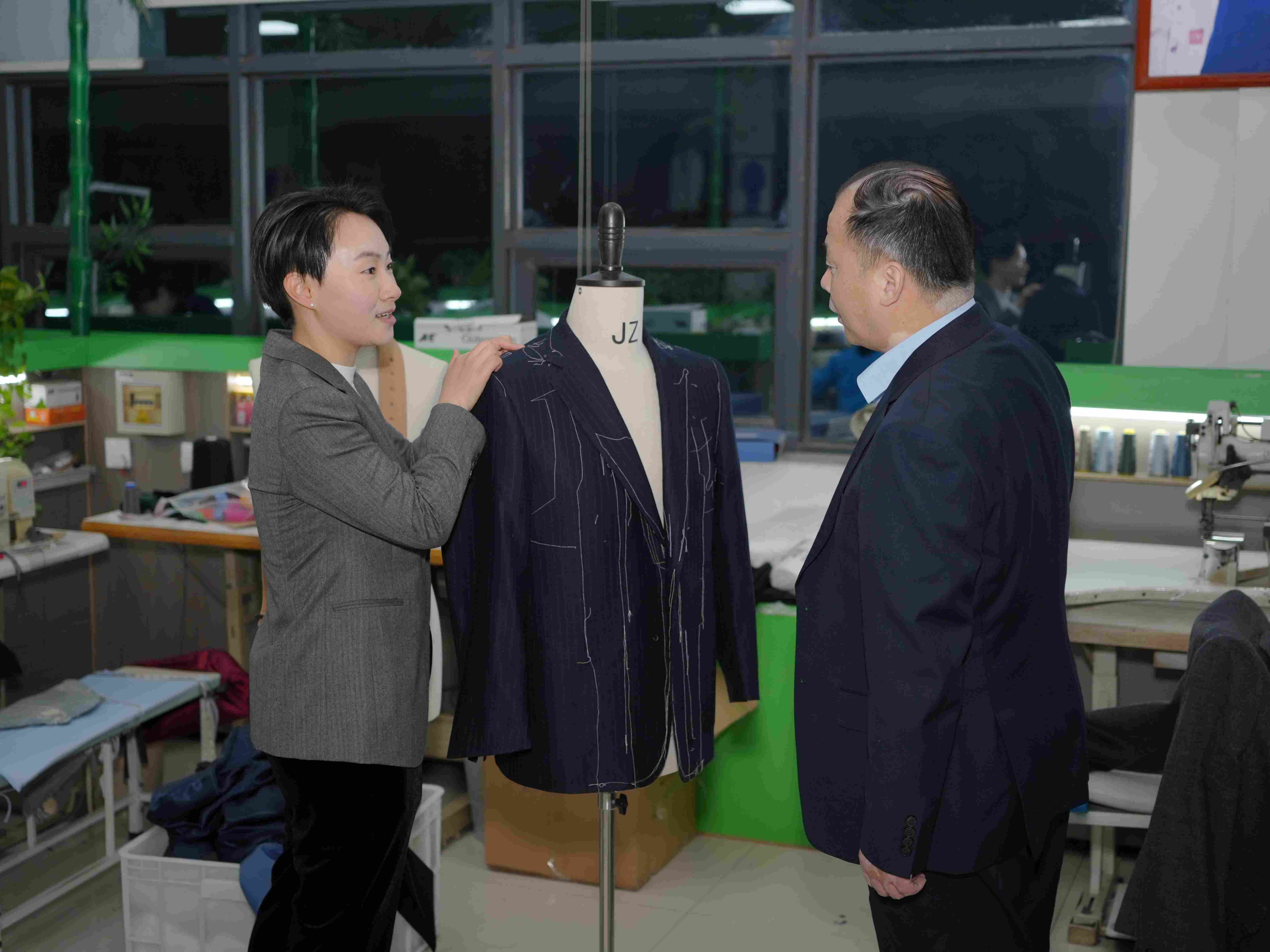 The Anatomy of the Perfect Roll: Why Our Half-Canvas MTM Suit is the B2B Best-Seller