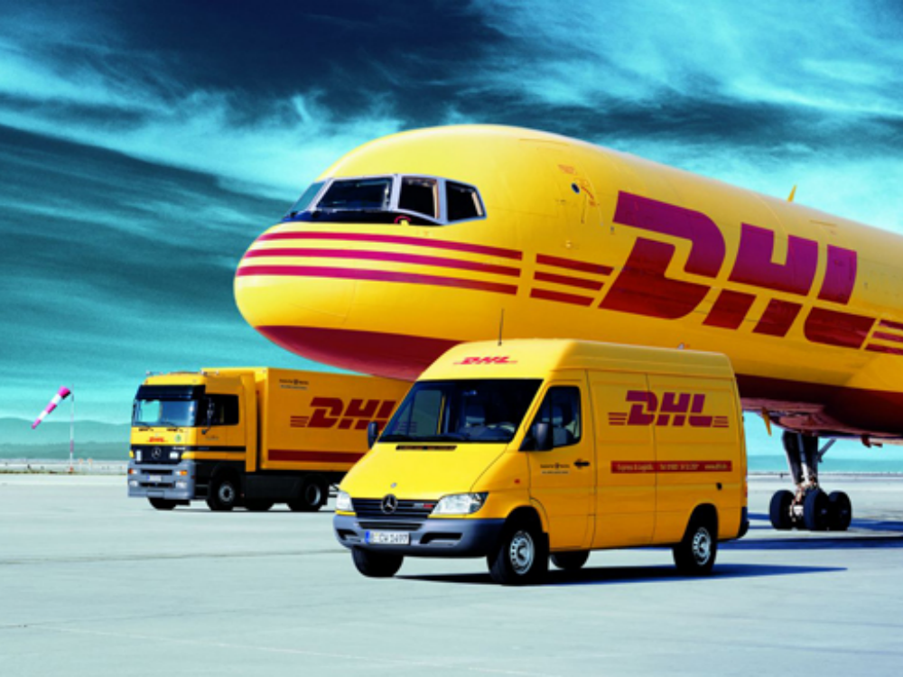 Who are DHL's global competitors?