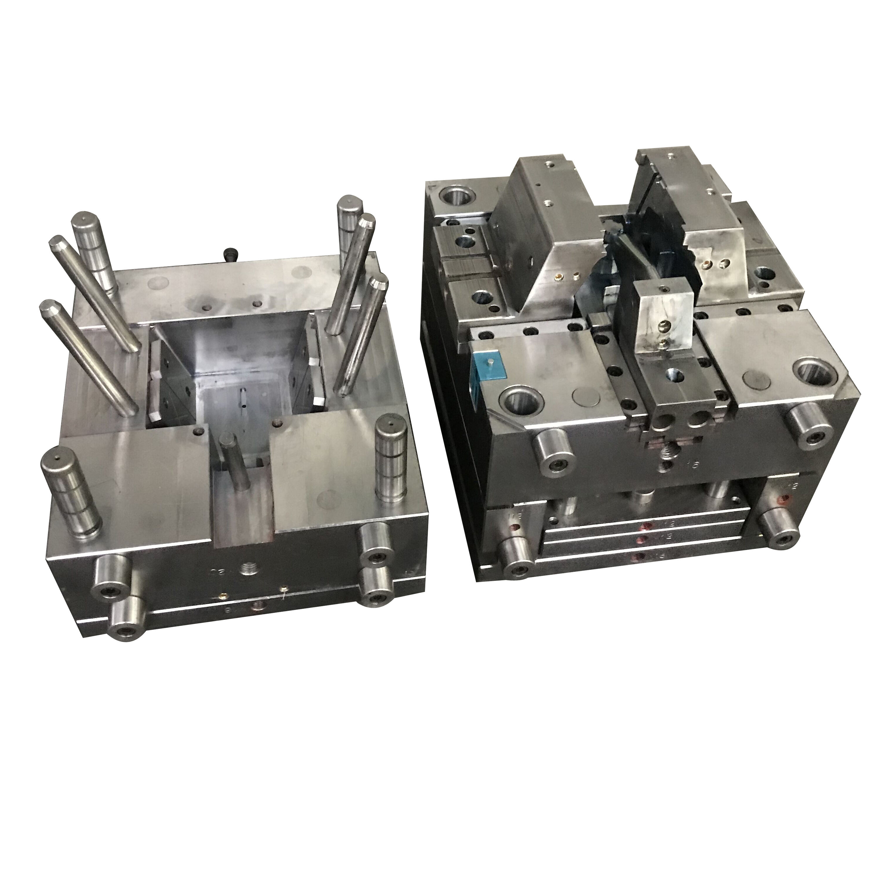 Customized/Designing Plastic Injection Molds for Tooling