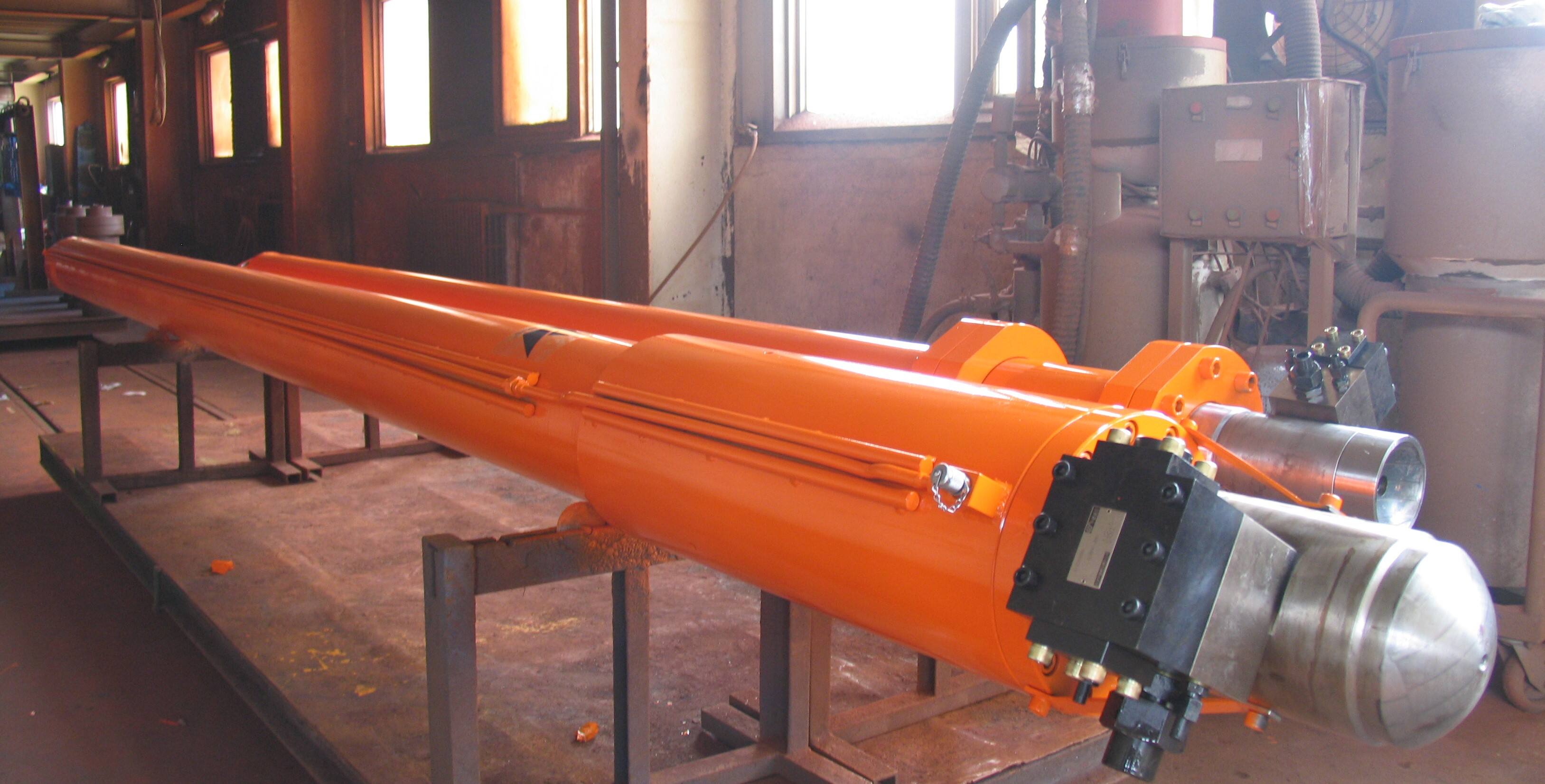 Combination of Rotary and Reciprocating Motion: Spiral Hydraulic Cylinders with Both Functions
