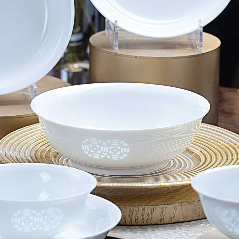 Why Bone China Dinnerware is the Best Choice for Your Dining Experience