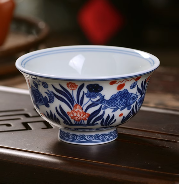 Unique Handicraft Skill in Porcelain Making
