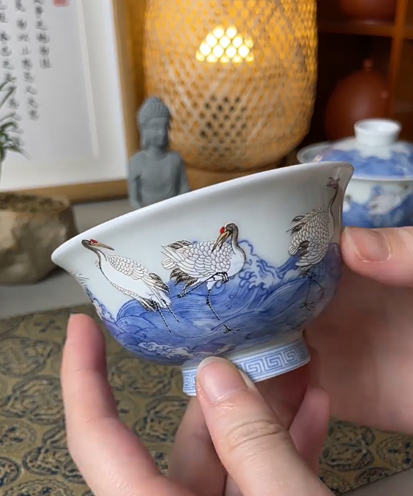 Find Out How Your Porcelain Tea Set Can Look as Good as New