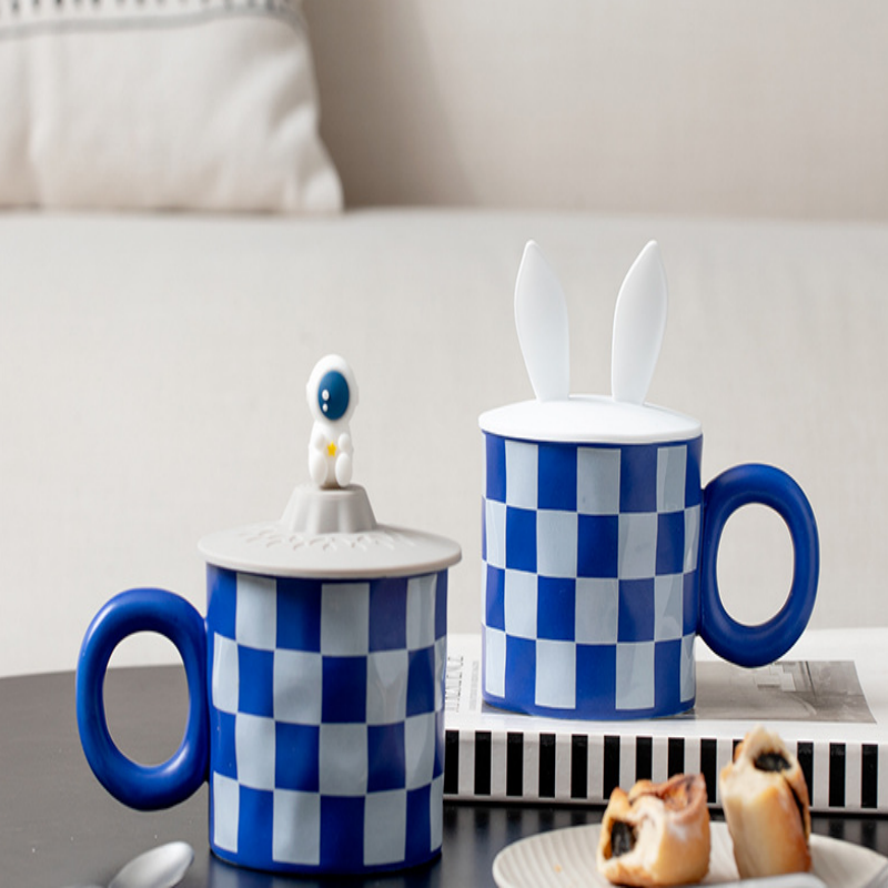  Coffee Mugs made of Vintage Stoneware