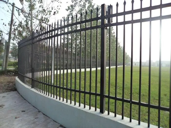 Insights on Steel Fence Columns and T-Columns: Making the Right Choice