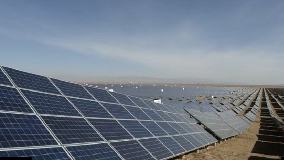 Unwrapping the Fight: Solar Power vs Normal Electricity