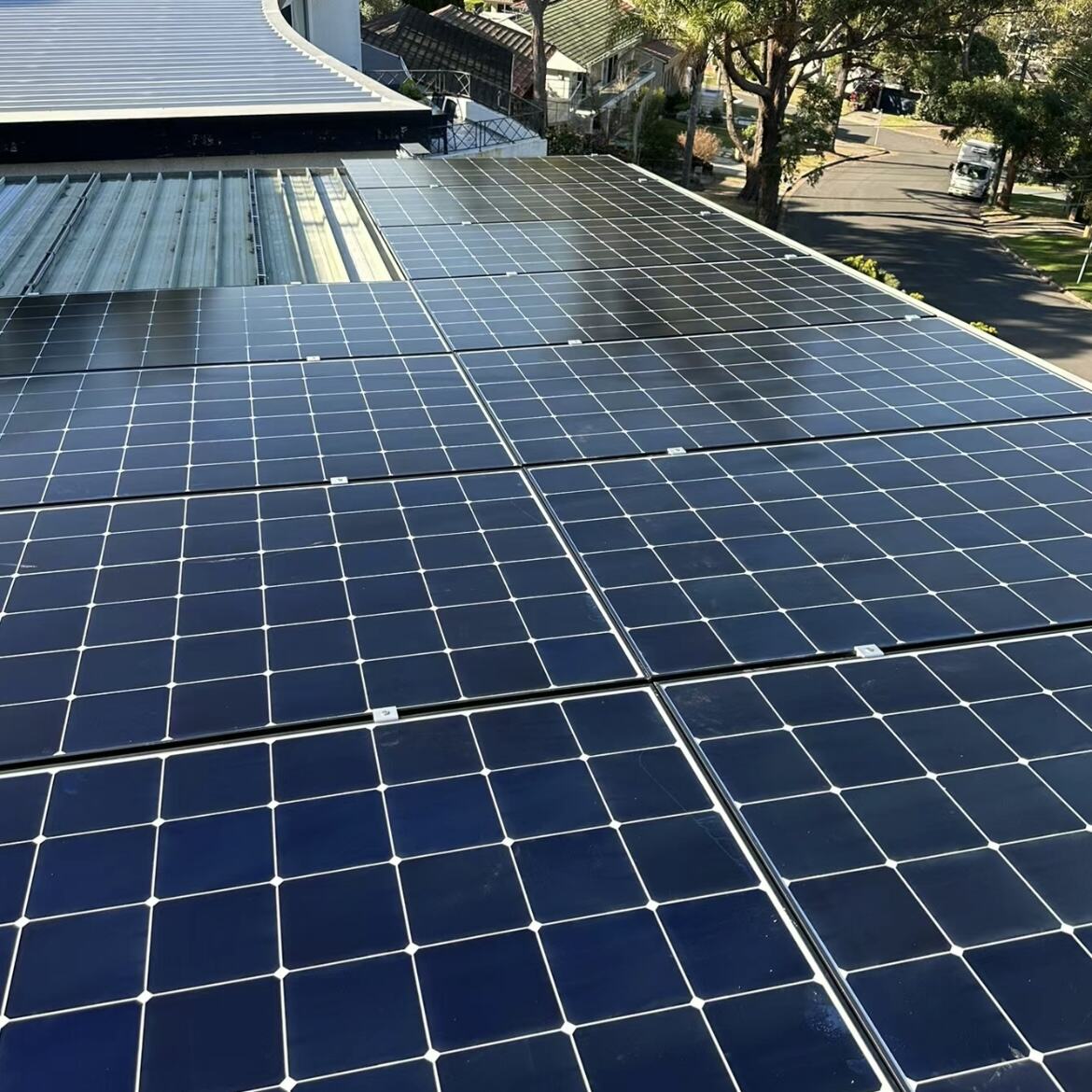 Installing Solar Panel Systems in Greenhouses