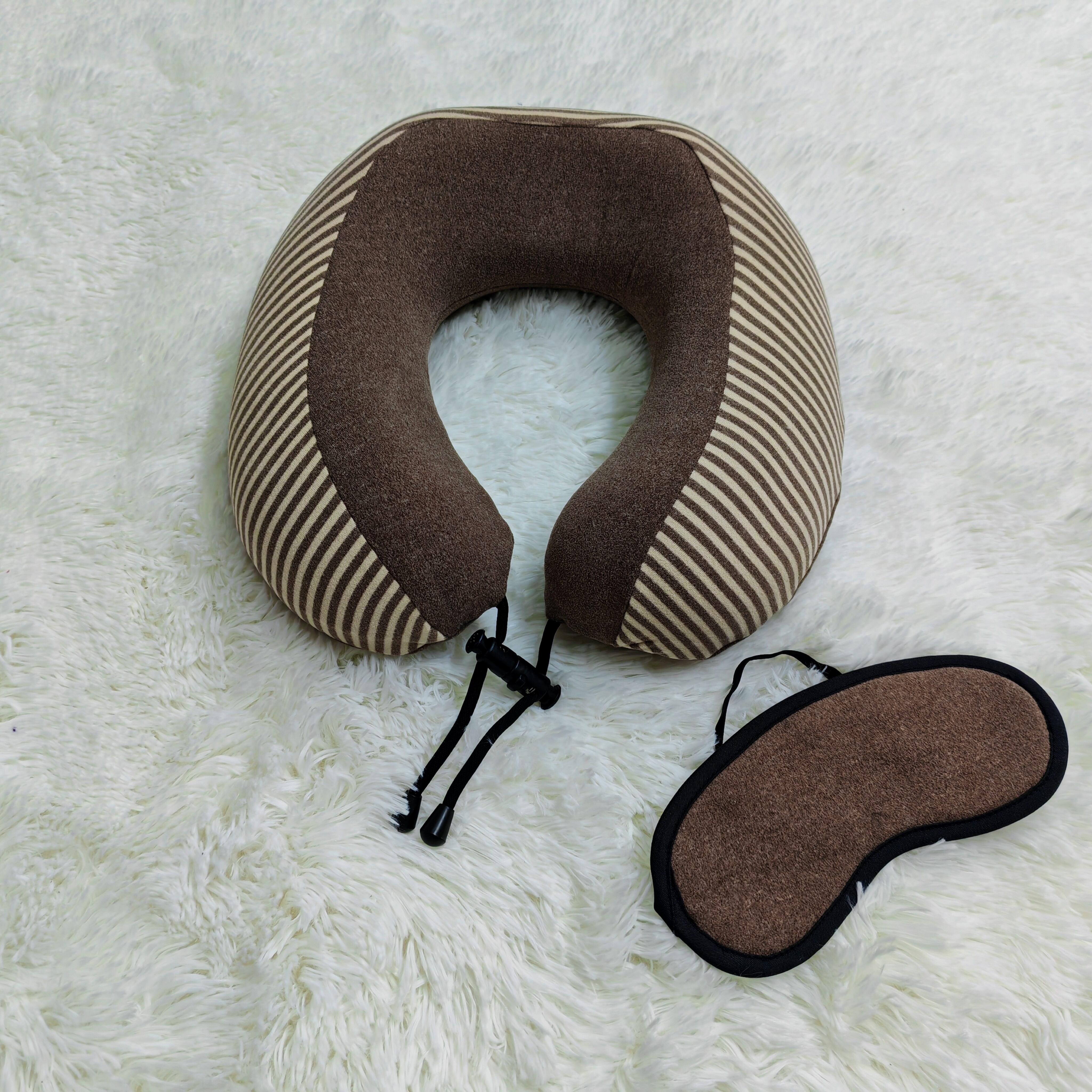 Comfortable Removable Memory Foam Neck Pillow with Eye Mask details