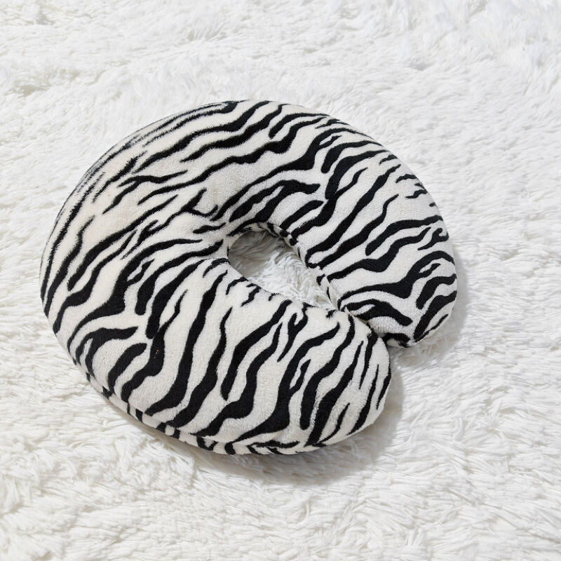 Printed Soft Fleece Travel Pillow details