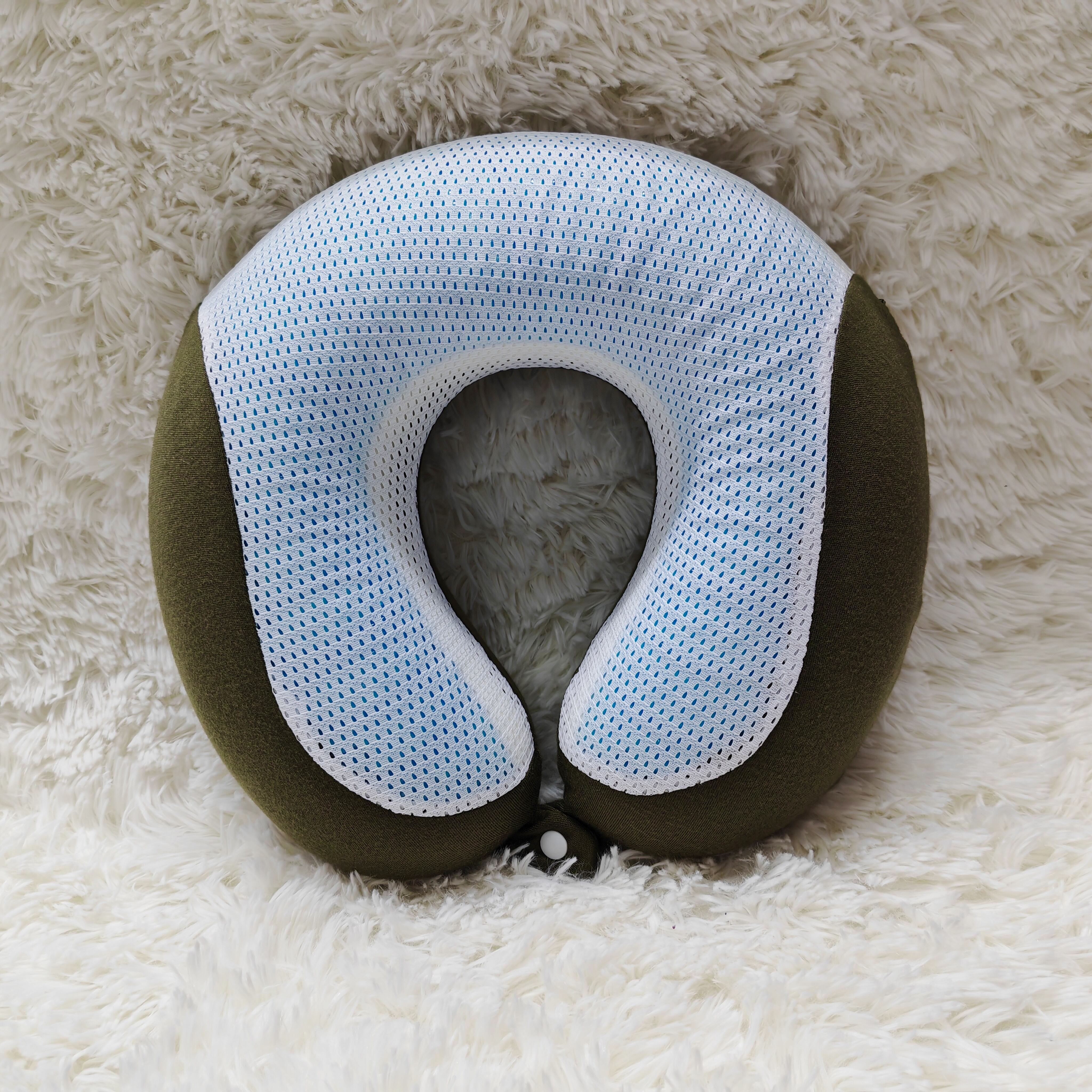 Comfortable Memory Foam Neck Travel Pillow with Cooling Gel