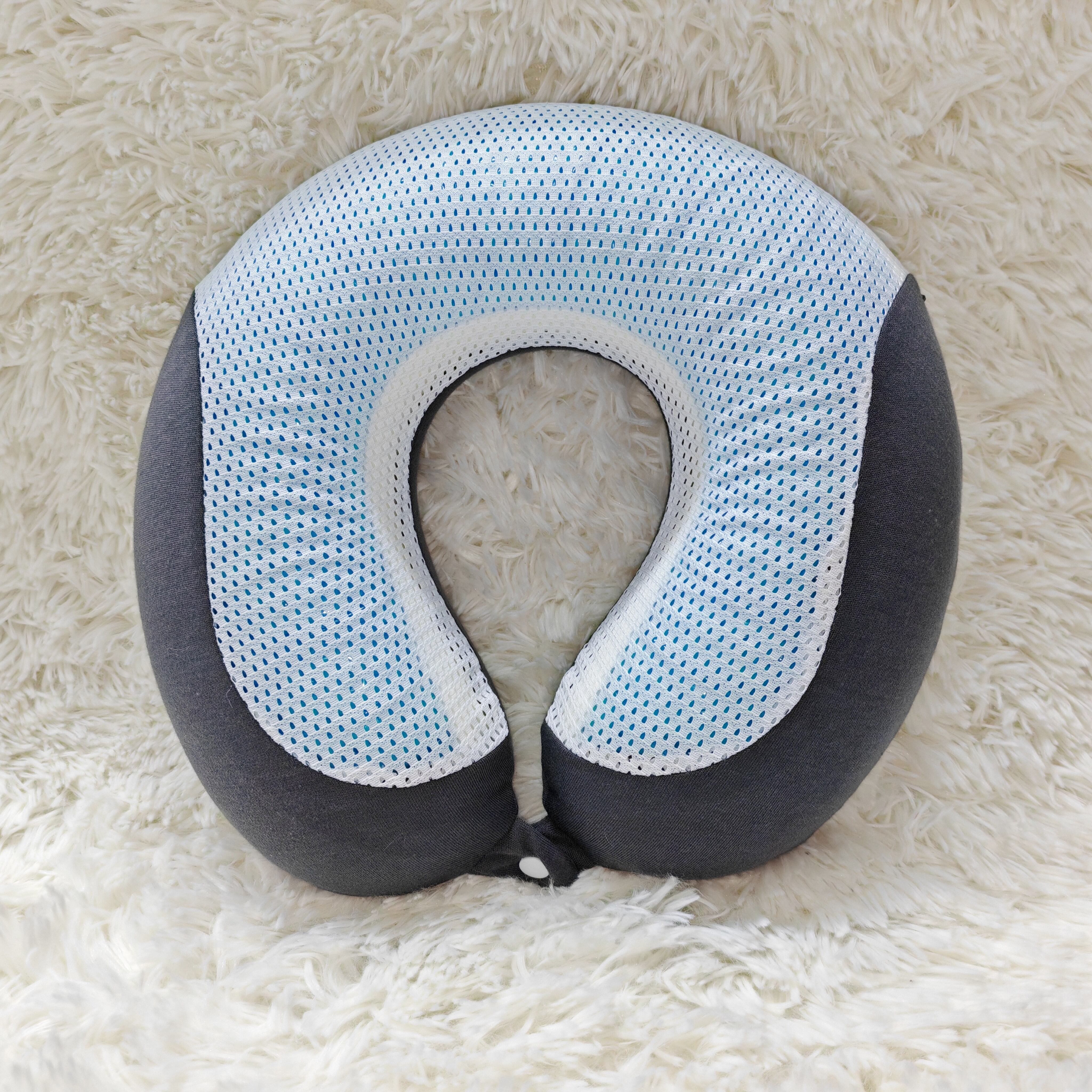 Comfortable Memory Foam Neck Travel Pillow with Cooling Gel