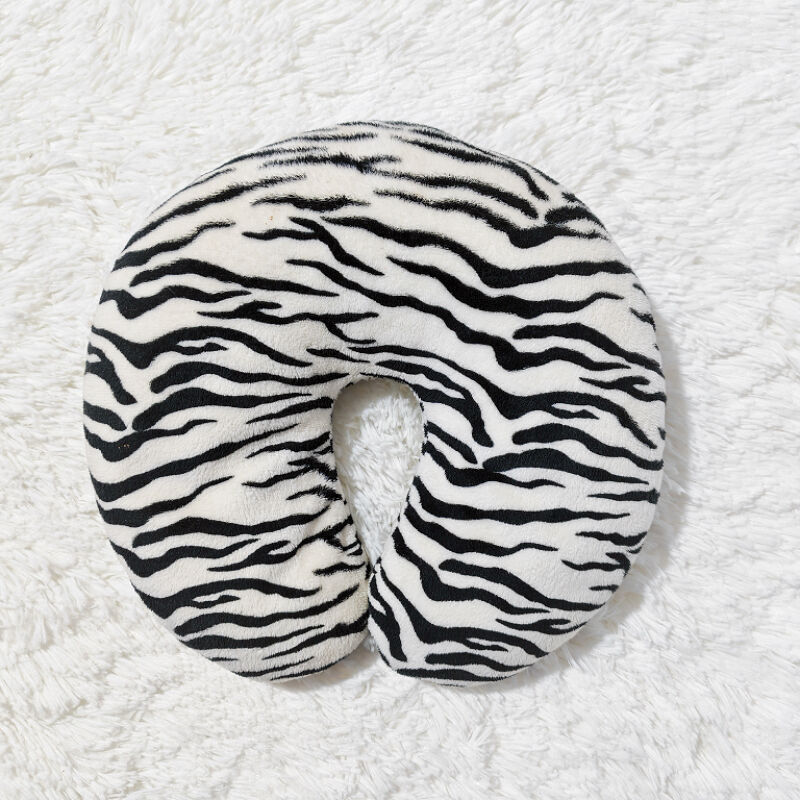 Printed Soft Fleece Travel Pillow details