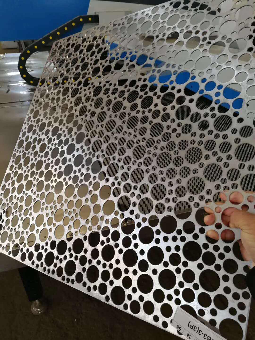 2050950707.jpg