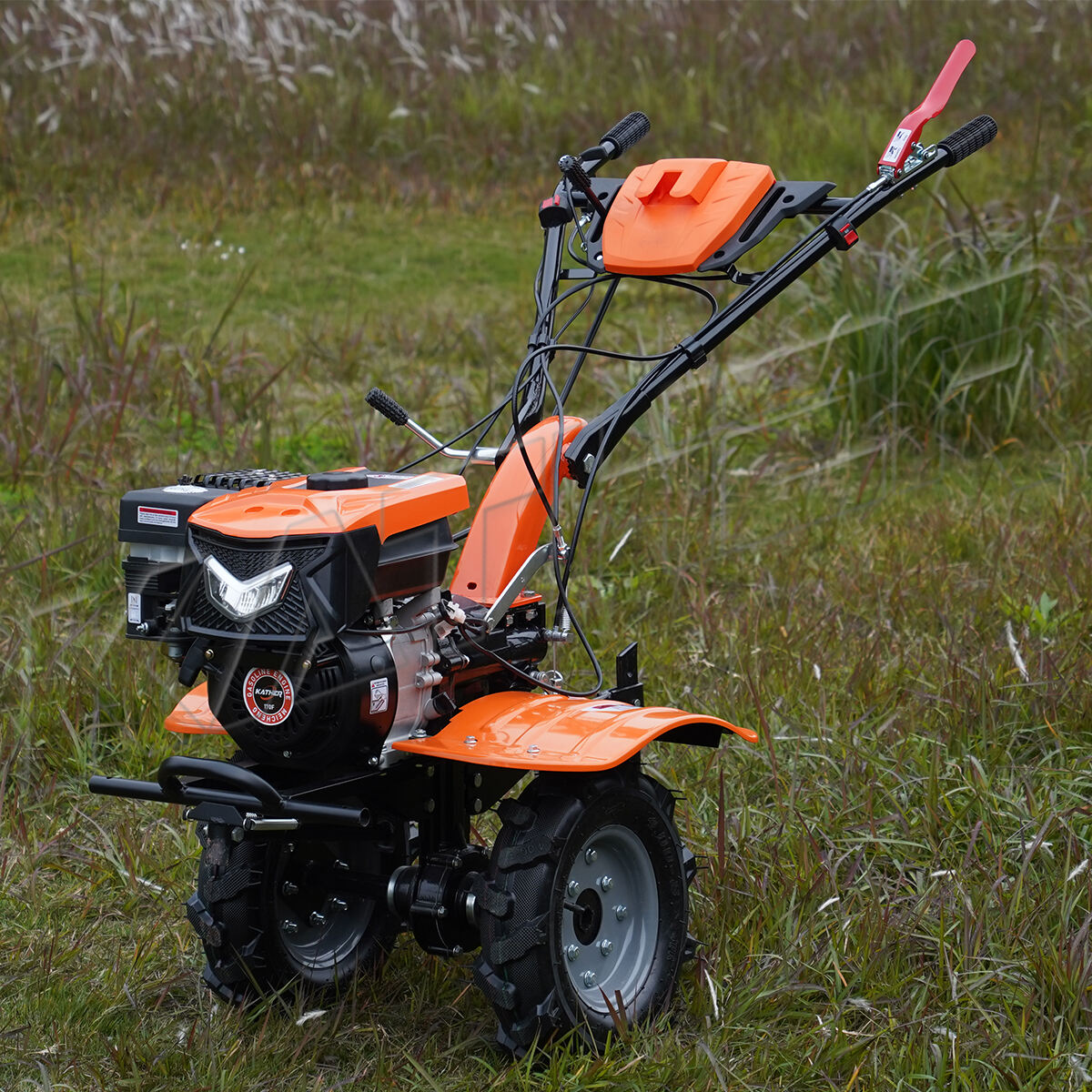 170汽油直联带灯罩 实景 (1).jpg