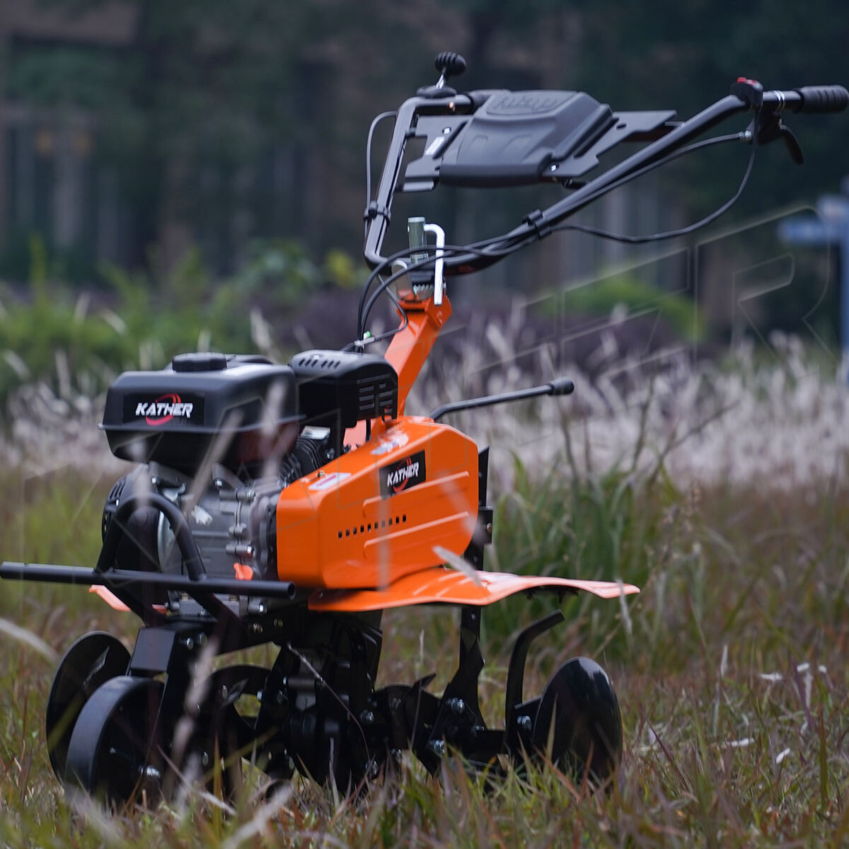 Traktoret Më të Mirë për Kopshte 2025: Elektrikë vs. Benzinë, Para vs. Pakrahi i Krahasuar