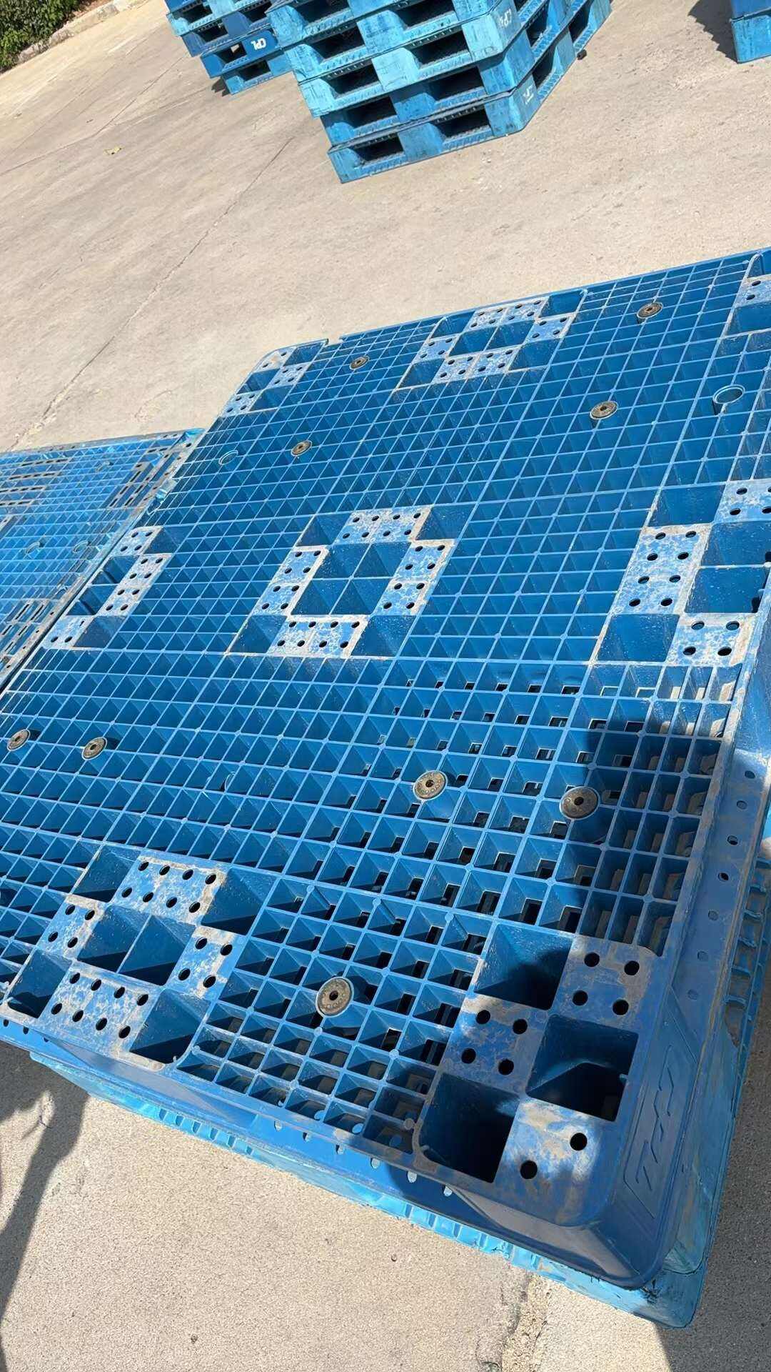 China Liquidation Used 2nd hand plastic pallets for sale