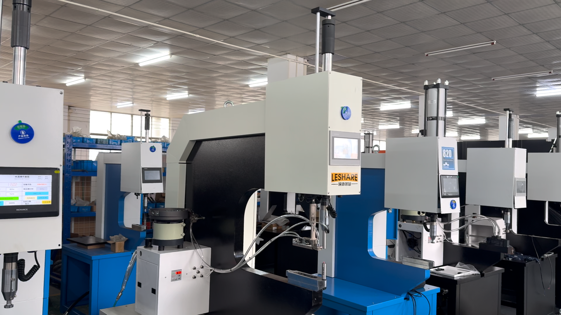 ¿Qué prácticas de mantenimiento prolongan la vida útil de la máquina de inserción?