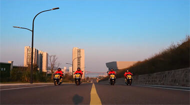 Matagumpay na Napanalunan ng Zuboo ang Hamon sa Pagbibisikleta sa East Pole, Ipinakita ang Matibay na Lakas