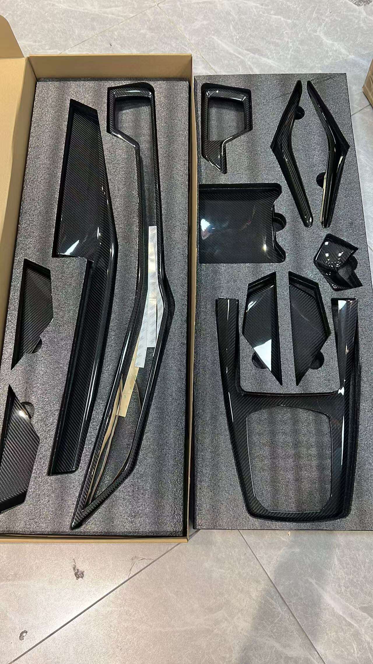 BMW X5M INTERIEUR KOLENSTOF VEZEL KIT