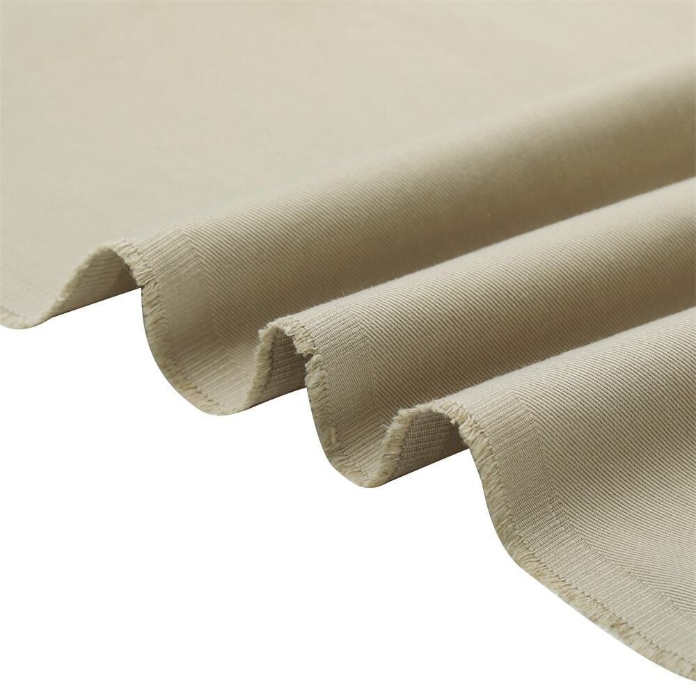 Tela uniforme de poliéster y algodón en suministro a granel: producción estable mensual de 3 millones de metros