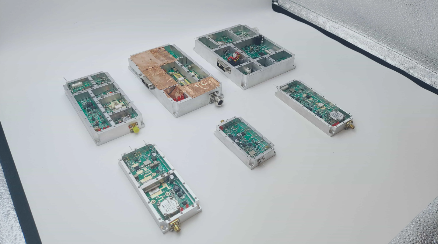 How do RF power amplifiers impact the efficiency of RF systems?