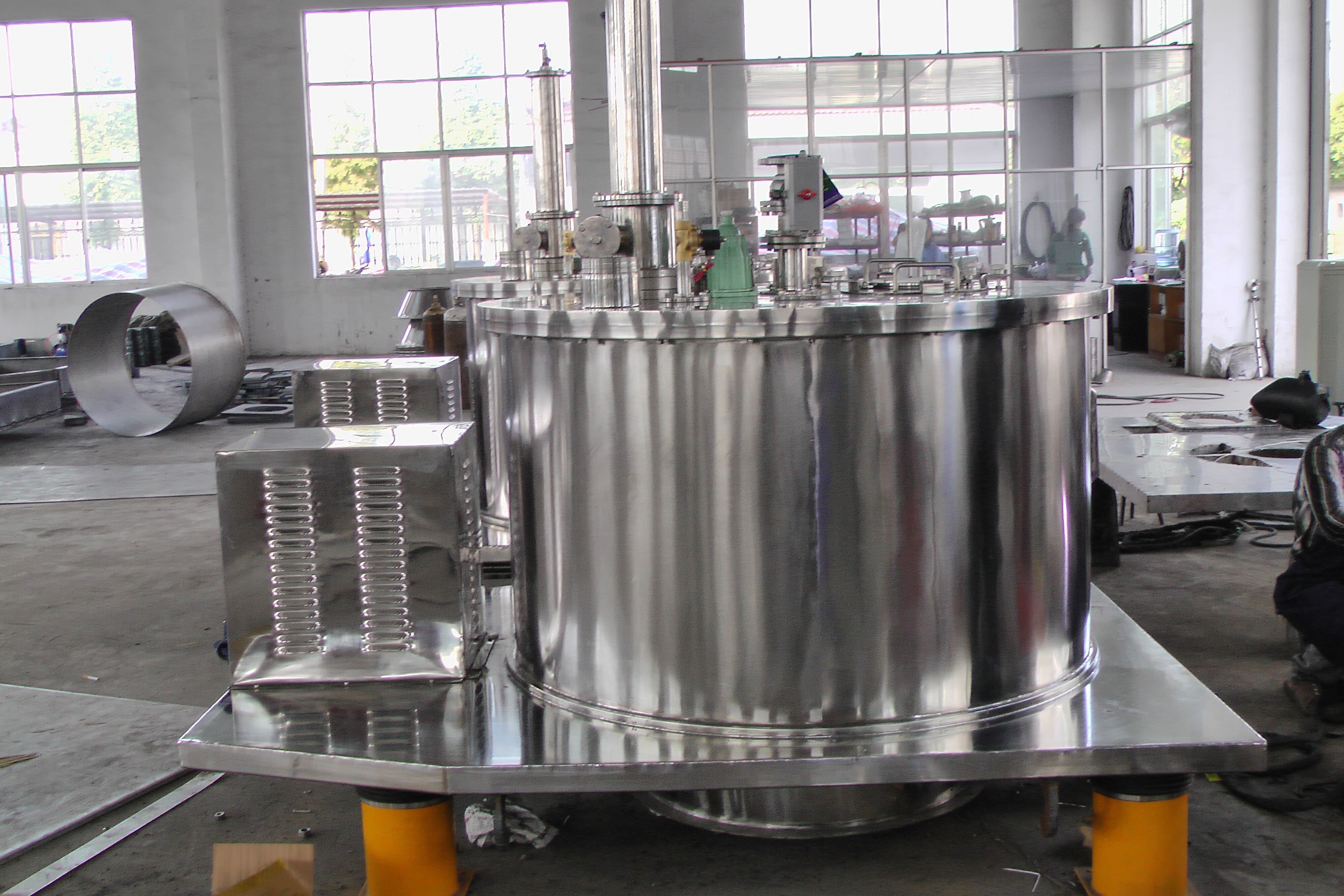 PGZ plate large clamshell scraper under discharge centrifuge supplier